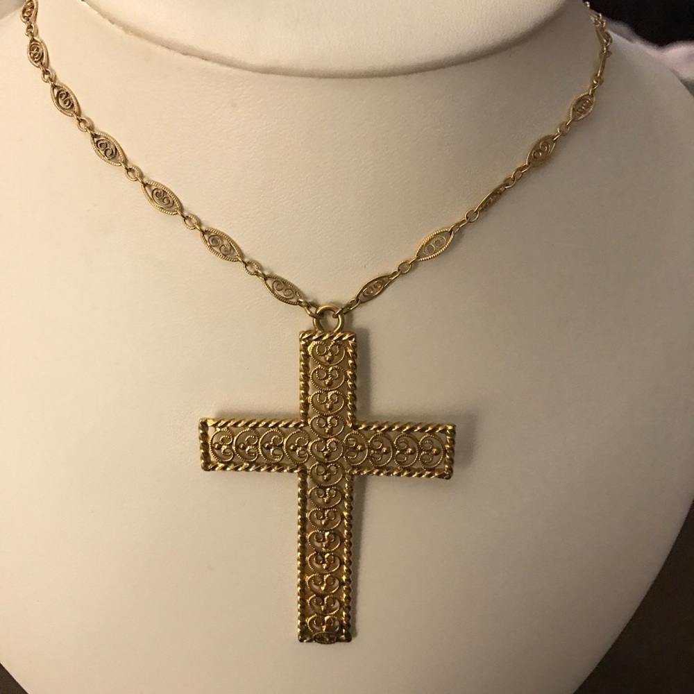 Beautiful gold filigree Cross and chain